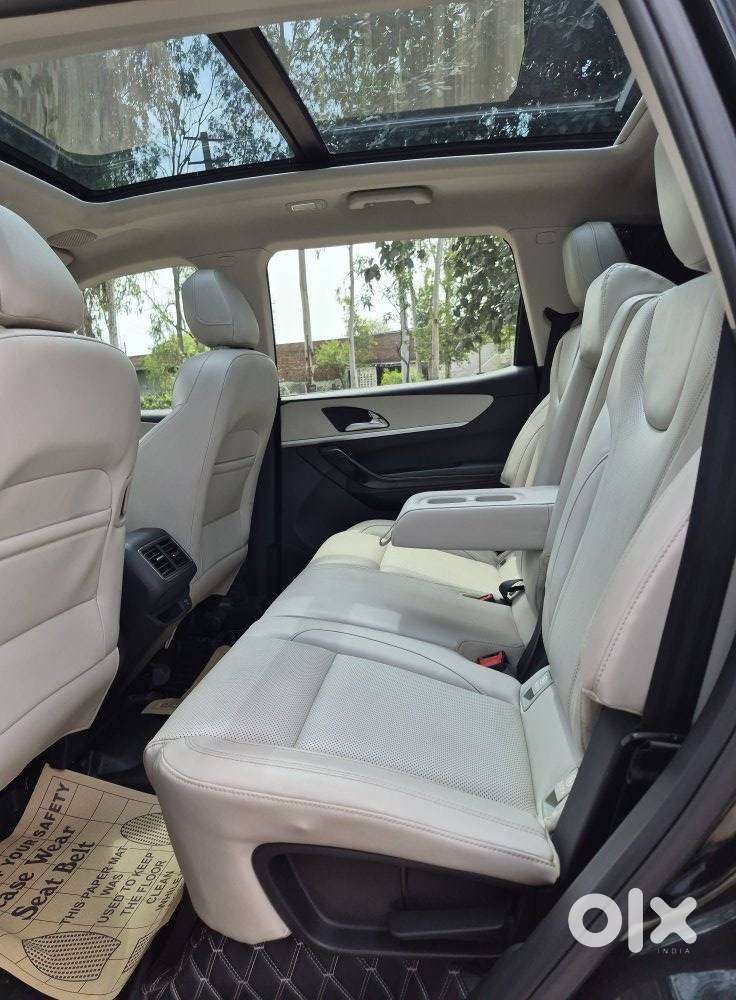 Mahindra Xuv700 2.2 Ax 7 Diesel At Str, 2024, Diesel