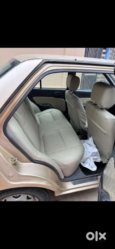 Maruti Suzuki Esteem 2001