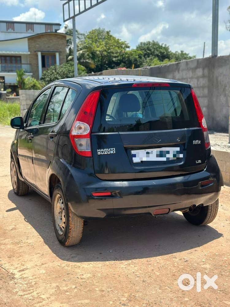 Maruti Suzuki Ritz Lxi, 2011, Petrol