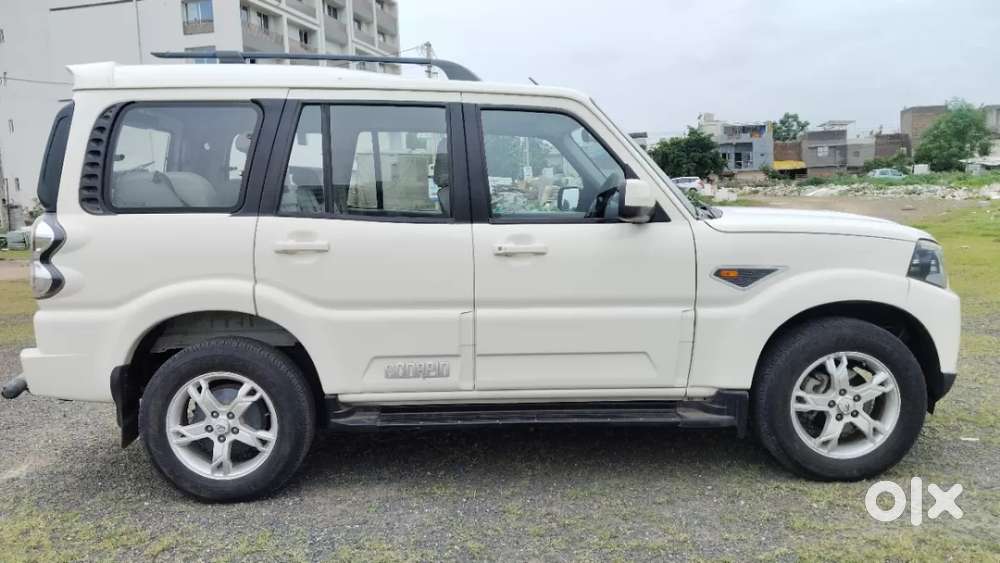 Mahindra Scorpio S10, 2017, Diesel