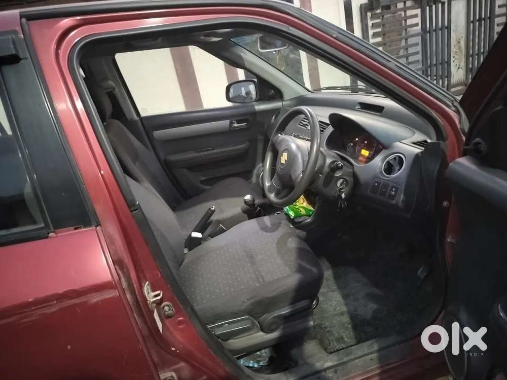 Alloy Wheels ,power Window , New Battery,80%tyres Cool Ac Family Car