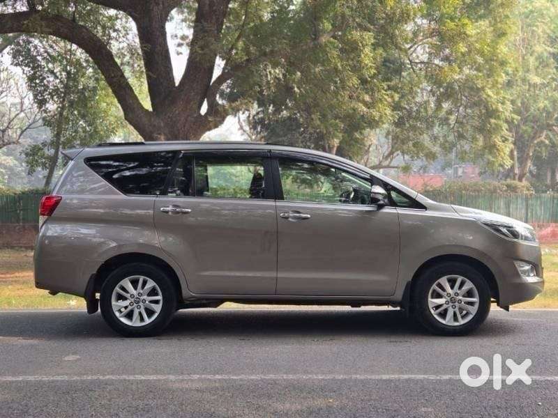 Toyota Innova Crysta