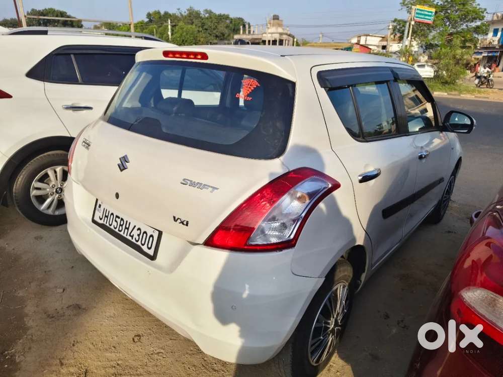 Maruti Suzuki Swift Vxi Bsiv, 2015, Petrol