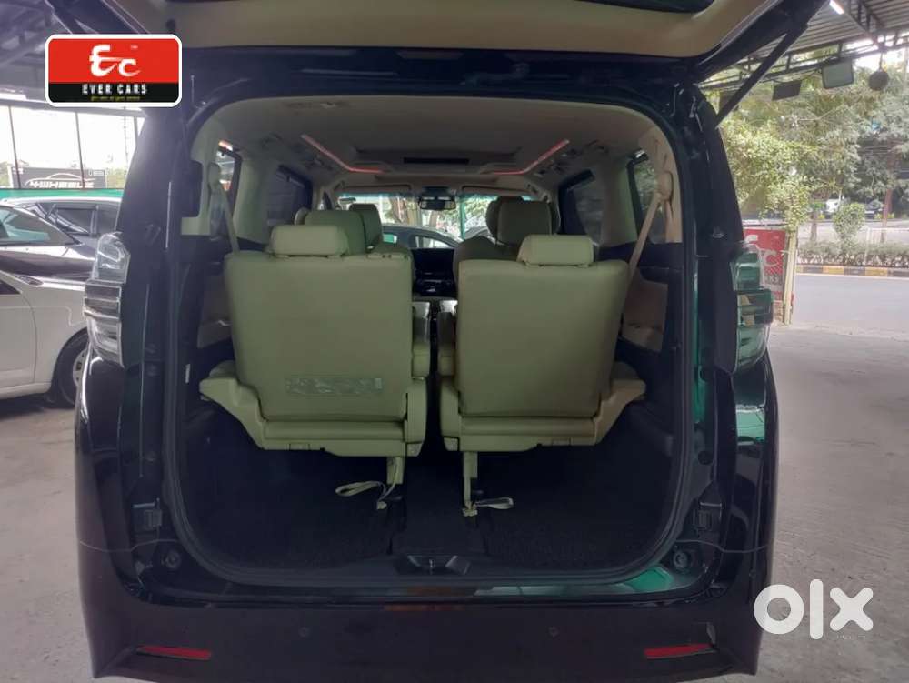 Toyota Vellfire, 2022, Petrol