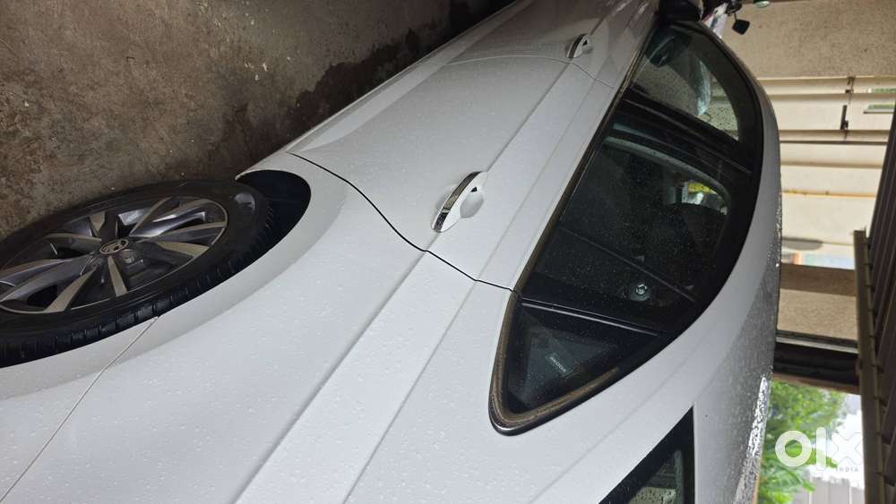 Skoda Slavia Petrol 2023