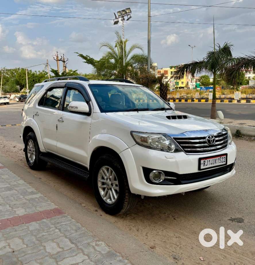 Toyota Fortuner 4x2 Manual, 2014, Diesel
