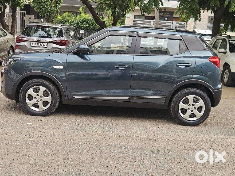Mahindra Xuv300 1.2 W6 Amt Petrol, 2022, Petrol
