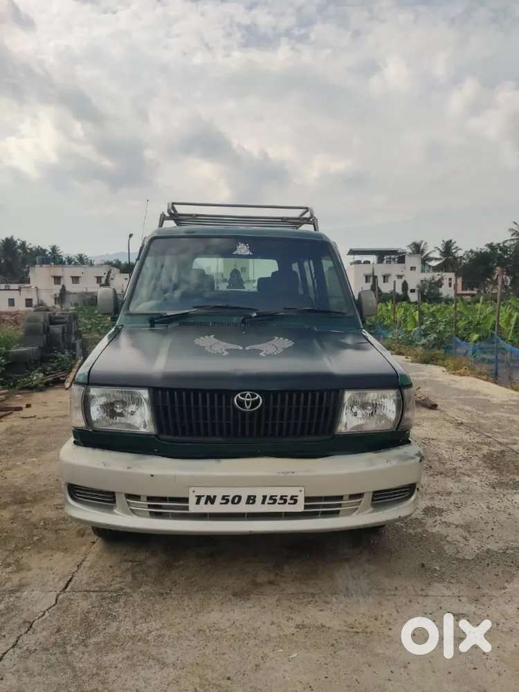 Toyota Qualis 2001