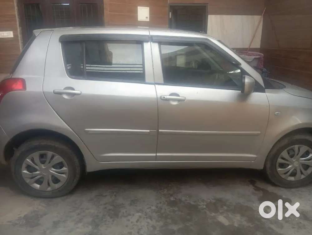 Maruti Suzuki Swift 2006 Petrol