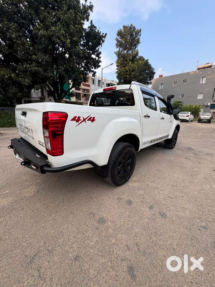 Isuzu V-cross Z 4x4 Mt, 2018, Diesel