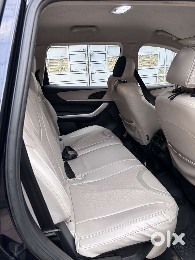 Mahindra Xuv700 2.2 Ax 3 Diesel Mt 7 Str, 2024, Diesel
