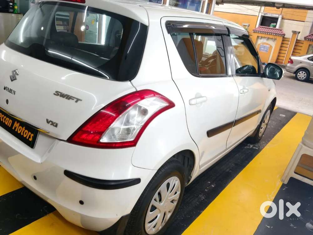 Maruti Suzuki Swift Vxi, 2016, Petrol