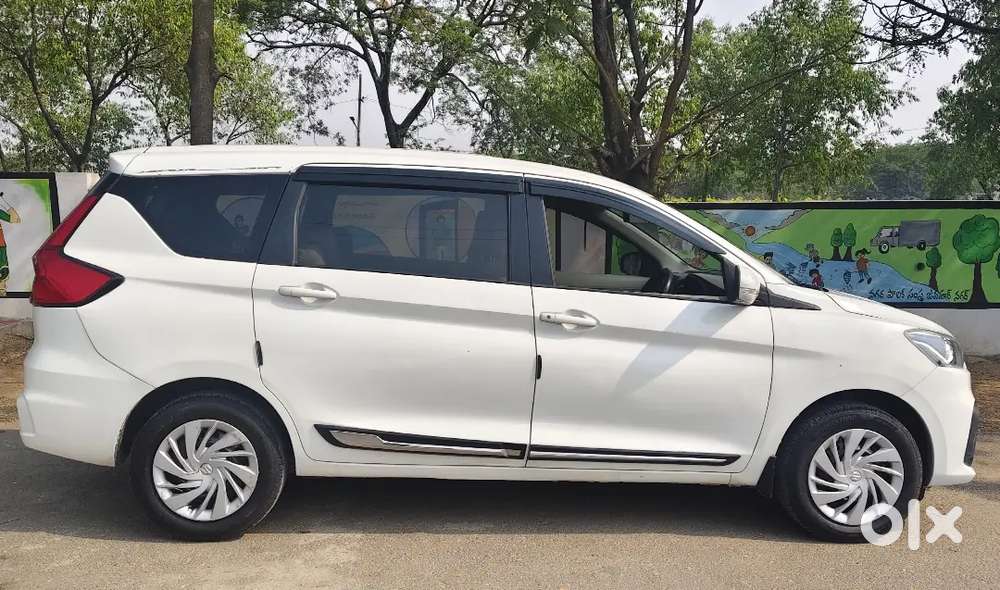 Maruti Suzuki Ertiga 2023 Petrol 98000 Km Driven