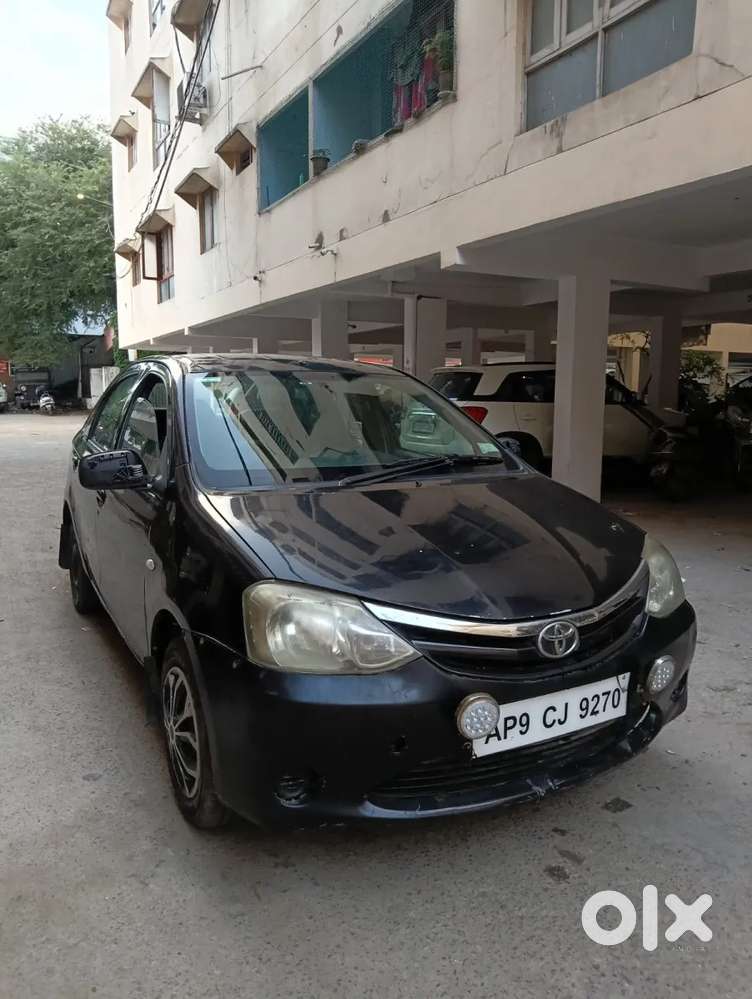 Toyota Etios 1.5 V, 2011, Petrol
