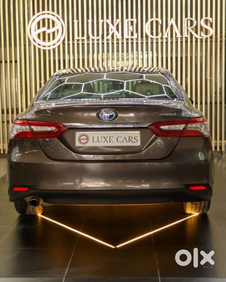 Toyota Camry 2.5l Automatic, 2021, Cng & Hybrids