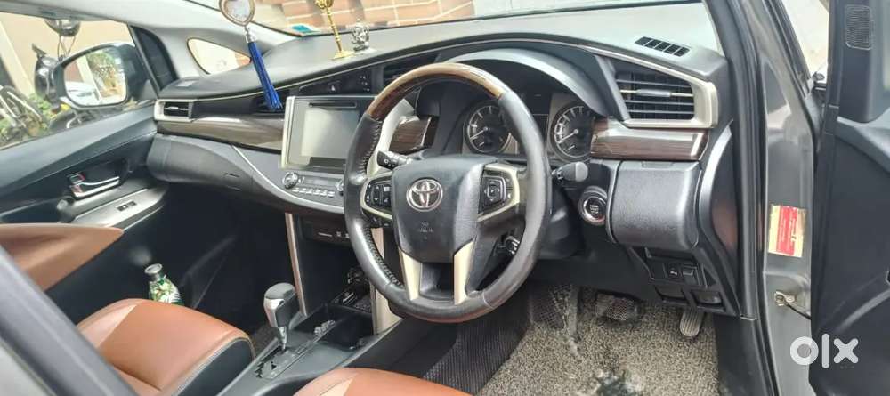 Toyota Innova Crysta 2.8 Z