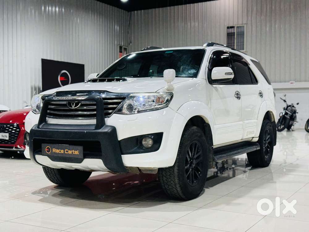 Toyota Fortuner 4x4 Manual Limited Edition, 2014, Diesel