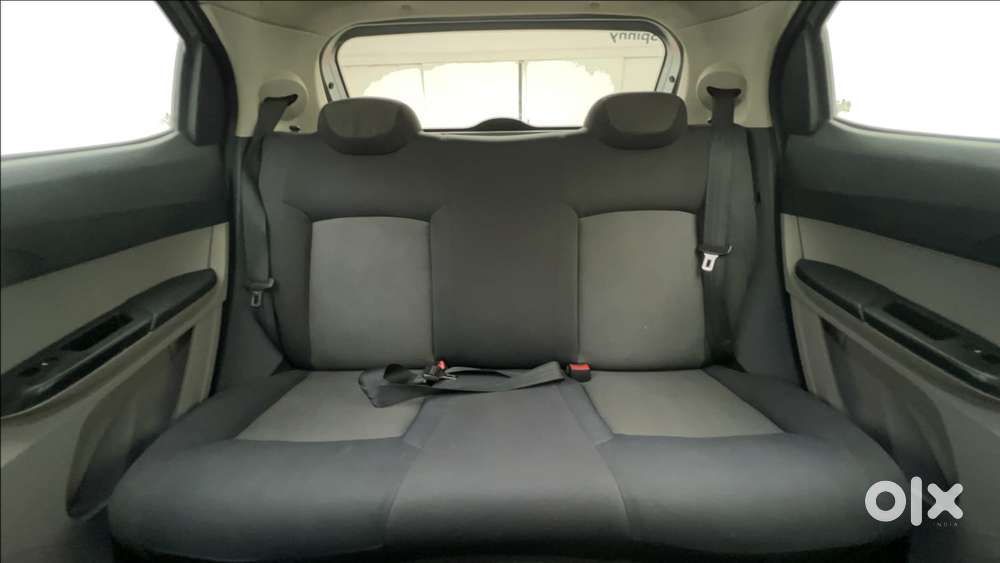 Tata Tiago 1.2 Revotron Xm, 2016, Petrol