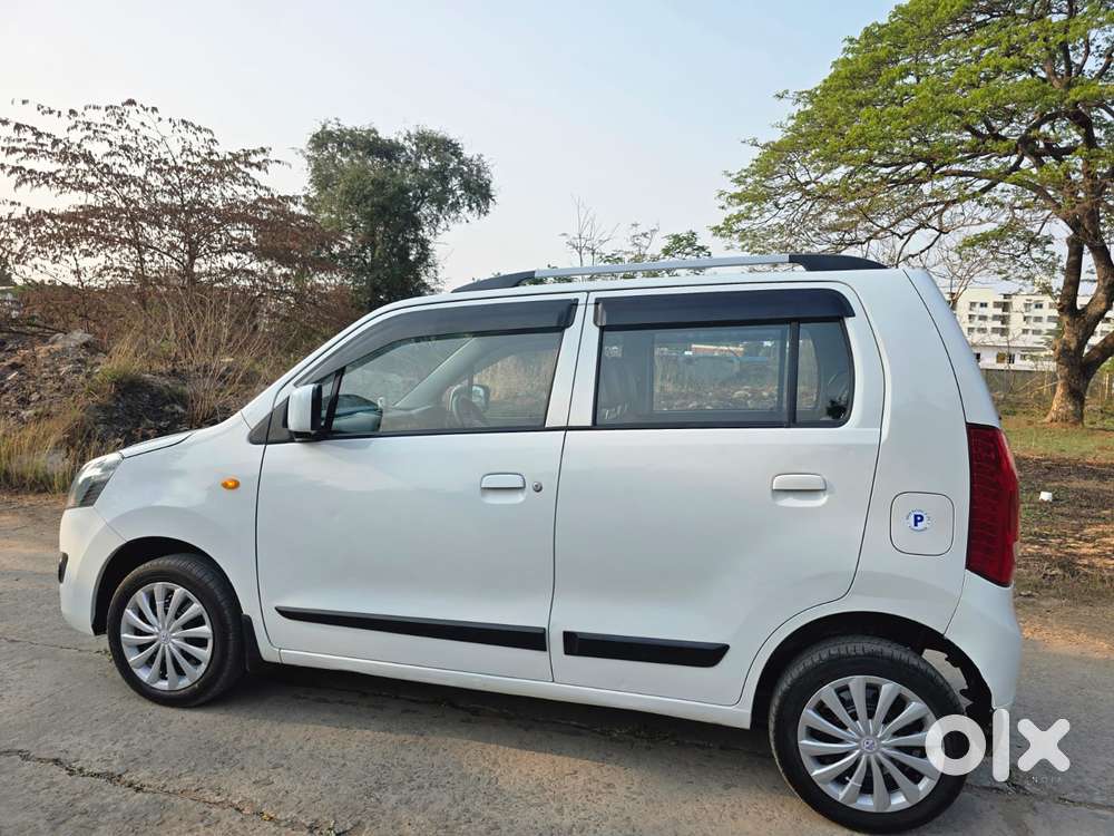 Maruti Suzuki Wagon R Vxi Amt1.2, 2017, Petrol