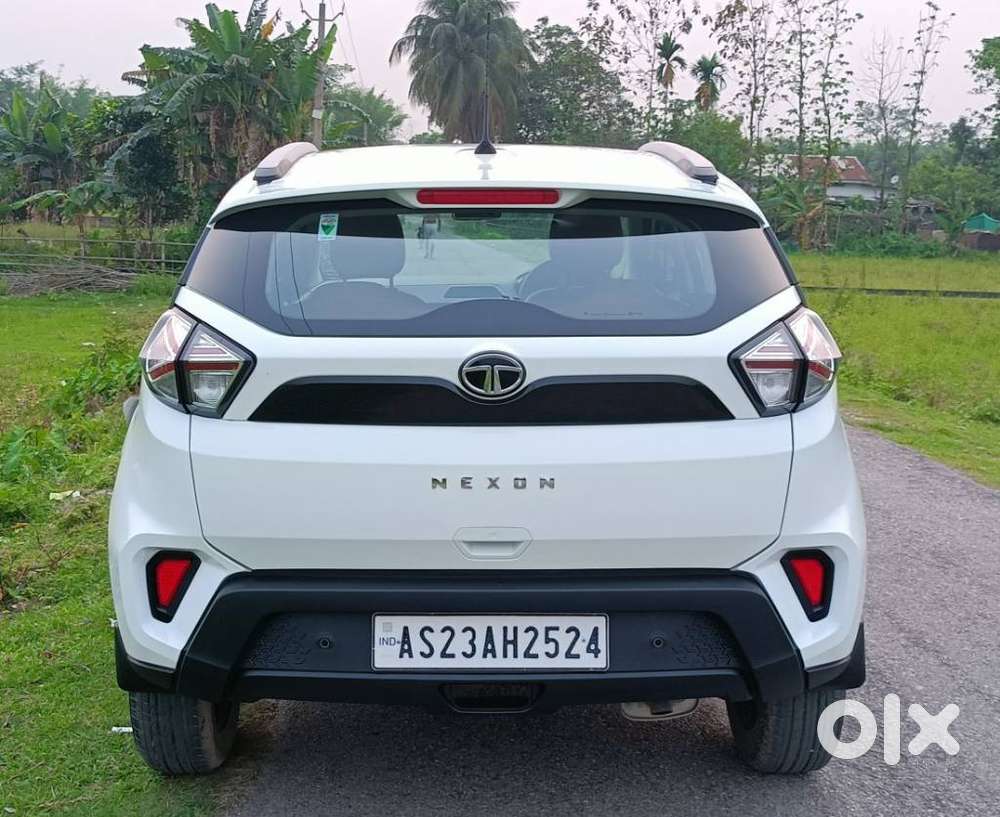 Tata Nexon, 2023, Petrol
