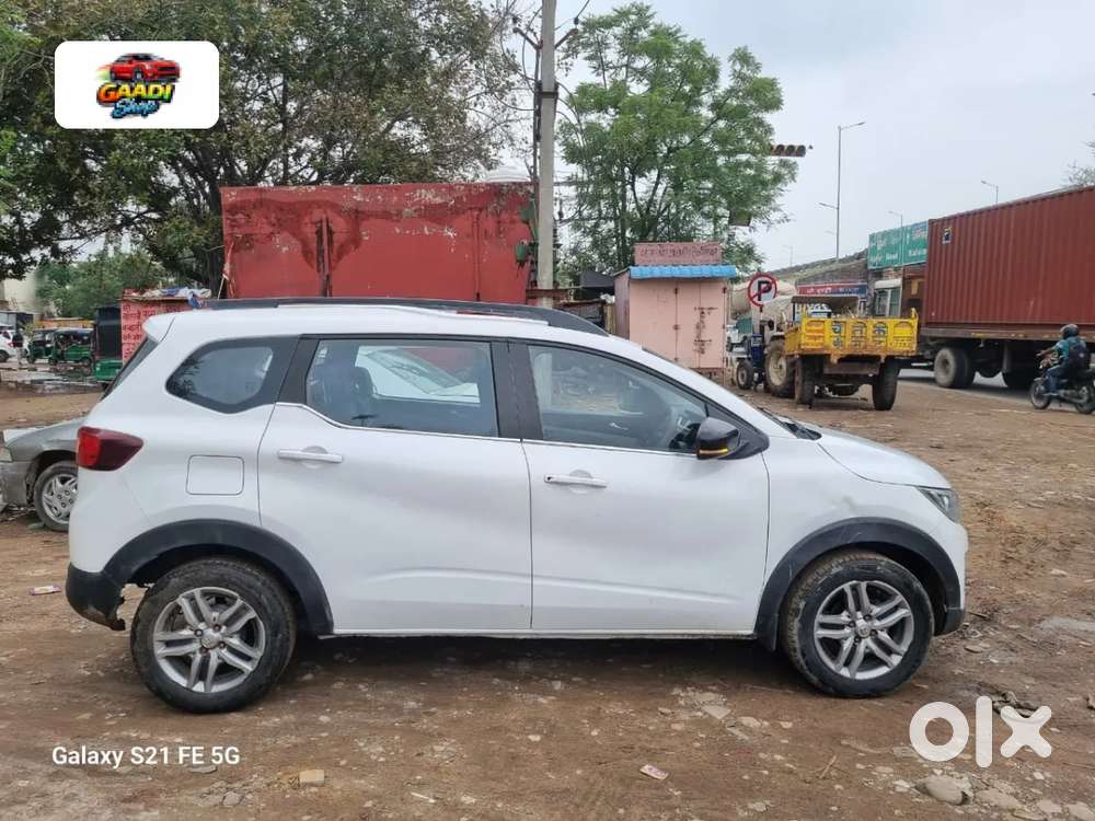 Renault Triber Rxz, 2022, Petrol