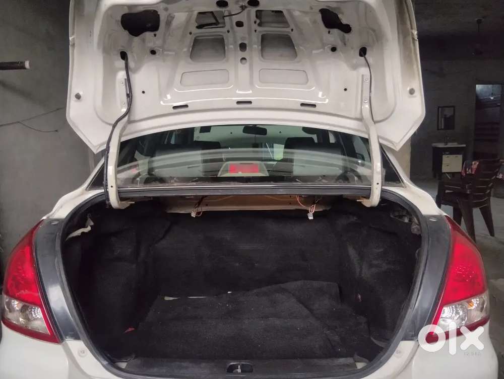 Maruti Suzuki Swift Dzire Tour 2015 Diesel 300000 Km Driven