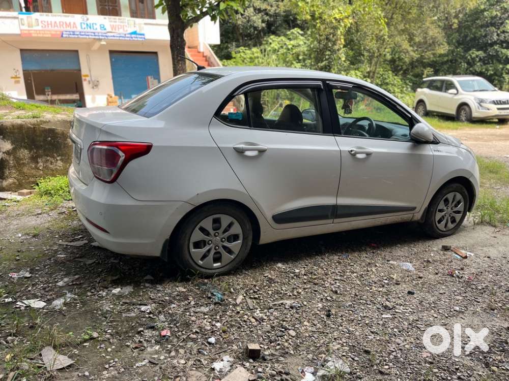 Hyundai Xcent 2016 Petrol 120000 Km Driven