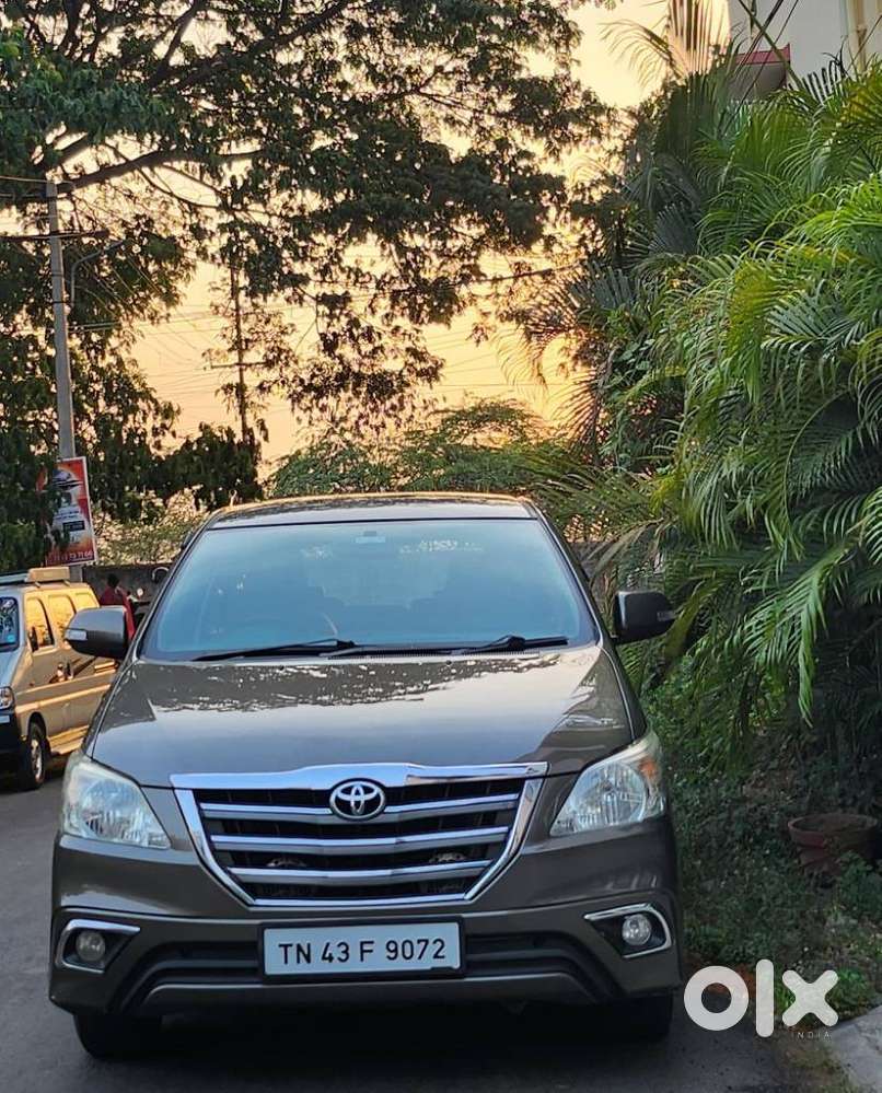 Toyota Innova 2.5 Vx 8 Seater Bs Iv, 2016, Diesel