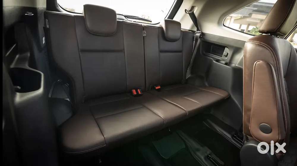 Toyota Innova Hycross 2.0 Vx Hybrid 8 Str, 2025, Petrol