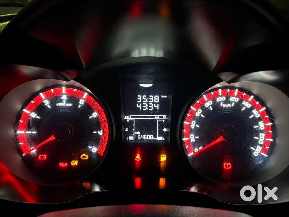 Mahindra Xuv300 2023 54000km Driven