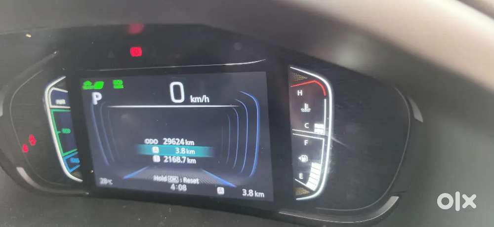 Maruti Suzuki Grand Vitara 2023 Hybrid Top Model