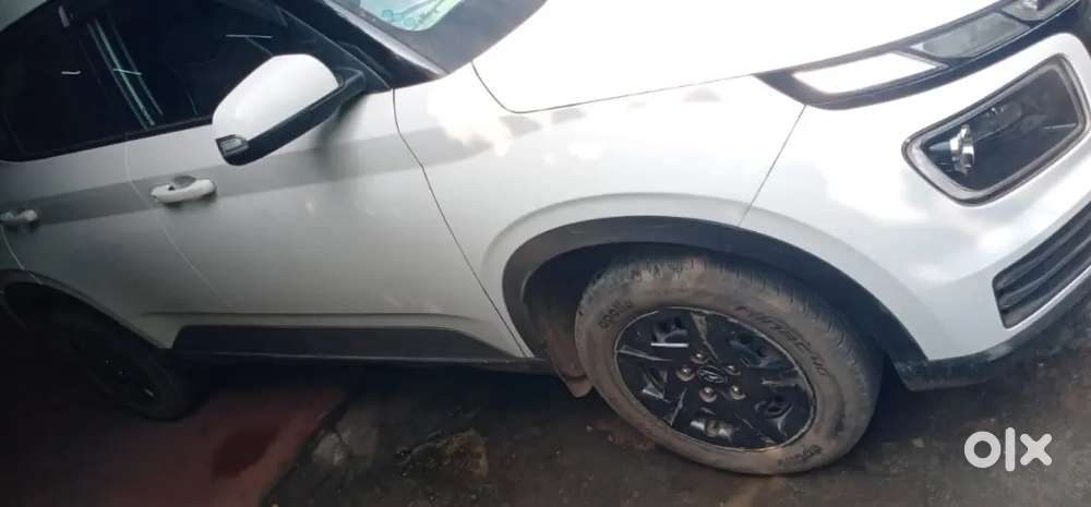 Hyundai Venue Kappa Petrol 2023 Second Top Model