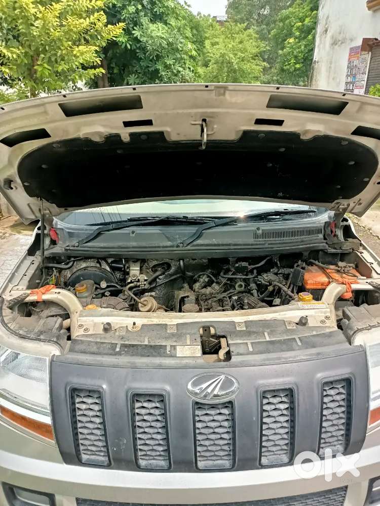 Mahindra Tuv300 T4+  2017 Model