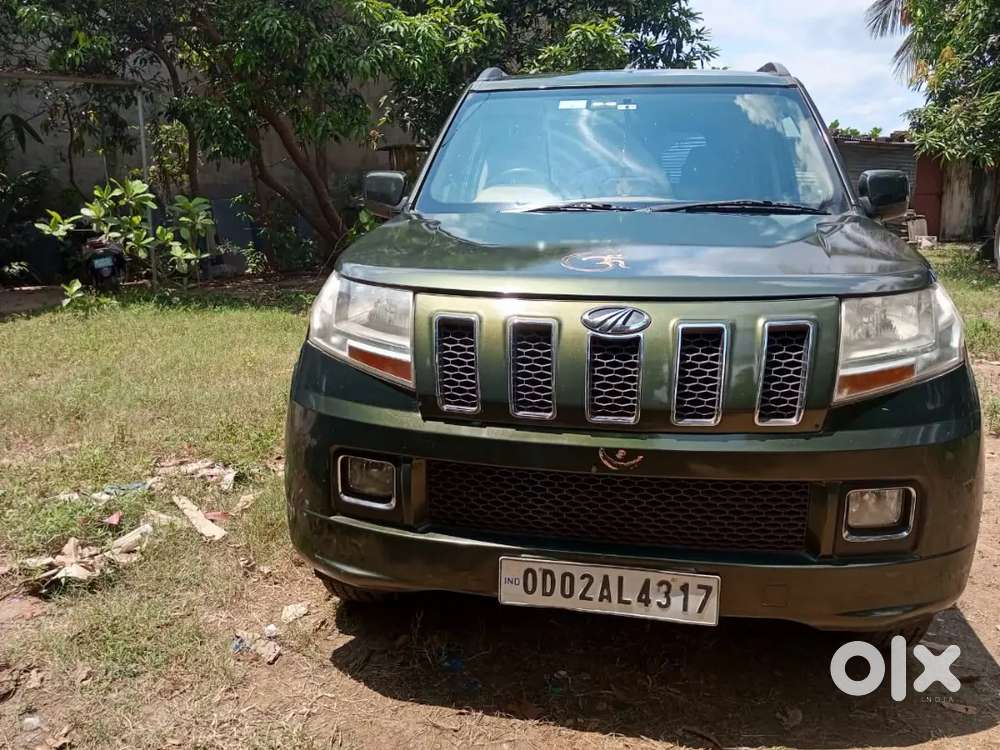 Mahindra Tuv 300 2018 T8