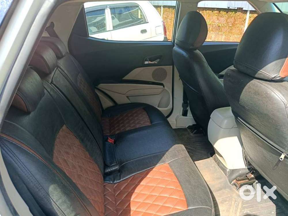 Mahindra Xuv300 W8, 2019, Petrol