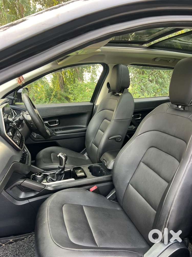 Tata Harrier 2.0 Xza Sunroof Dark Edition, 2021, Diesel