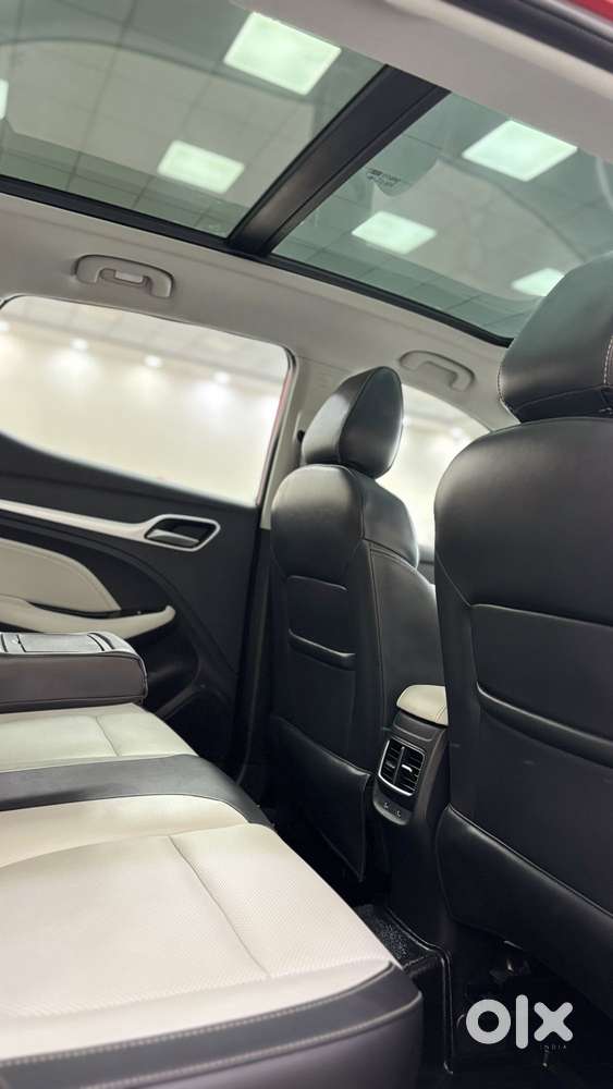 Mg Astor 1.5 Sharp(o) Cvt Ivory, 2024, Petrol