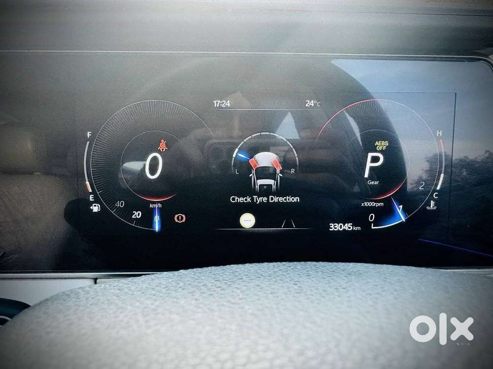 Mahindra Xuv700 2.2 Ax 7 Diesel At Luxury Pack Str, 2024, Diesel