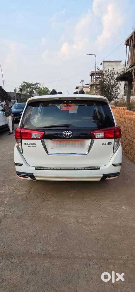 Toyota Innova Crysta 2024