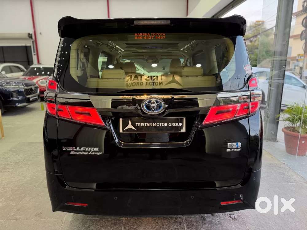 Toyota Vellfire 2.5 Hybrid, 2022, Petrol