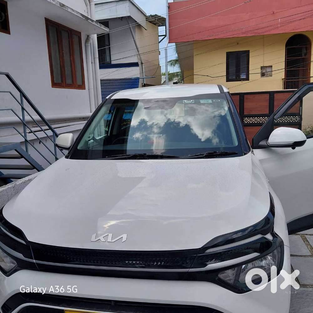 Kia , Carens