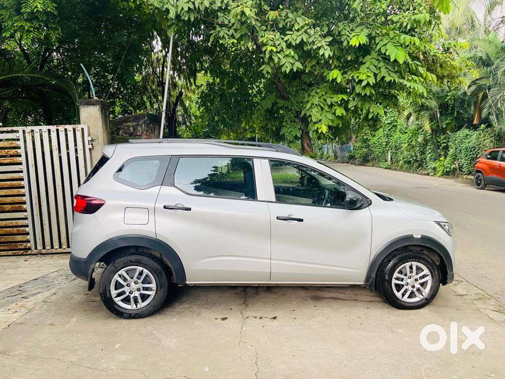 Renault Triber Rxl, 2022, Petrol