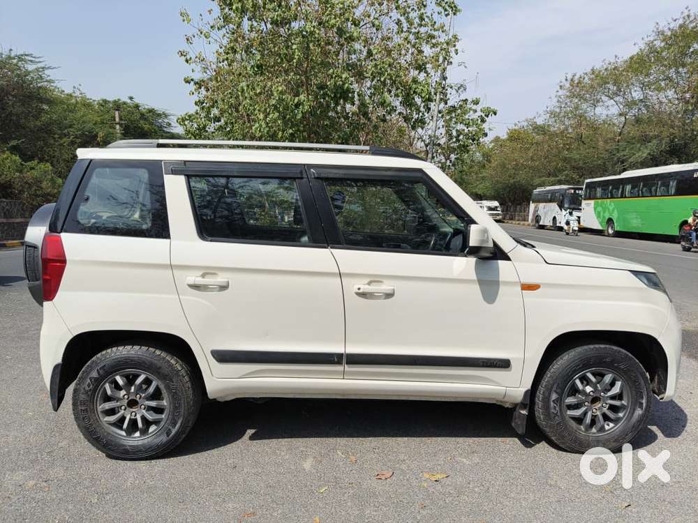 Mahindra Tuv 300 T10 Opt, 2018, Diesel
