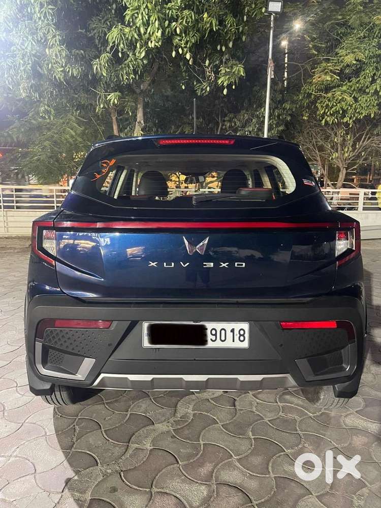 Mahindra Xuv 3xo 2025 Petrol 5380 Km Driven