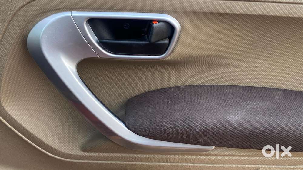 Mahindra Tuv 300 Mhawk100 T8, 2016, Diesel