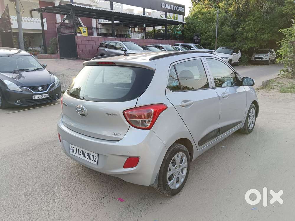 Hyundai Grand I10 Sportz, 2016, Petrol