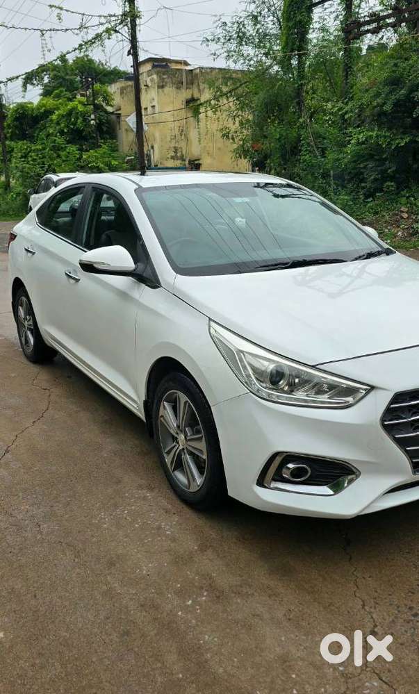Hyundai Verna 1.6 Sx (o) Vtvt, 2019, Petrol