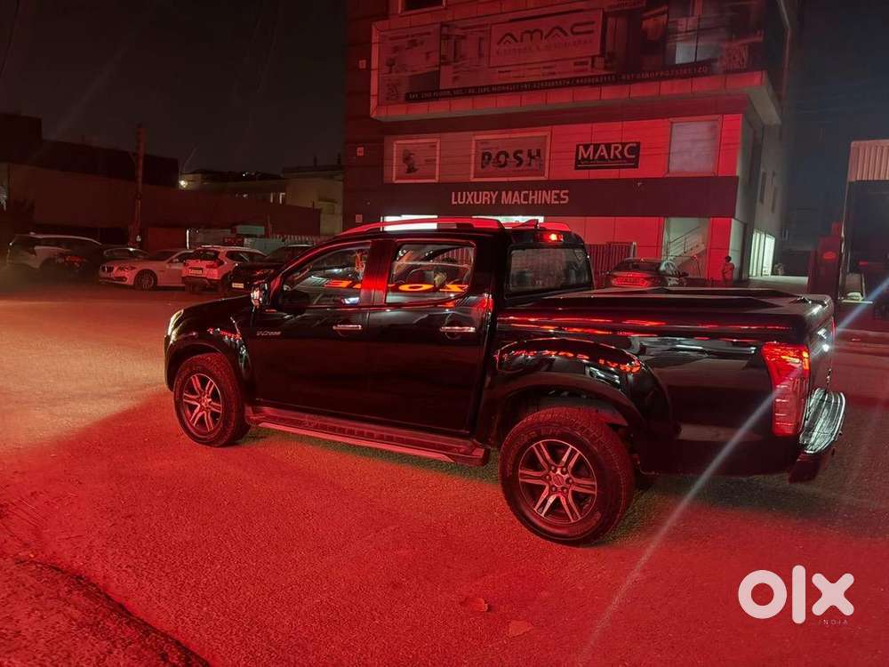 Isuzu V-cross 2021 Diesel Well Maintained