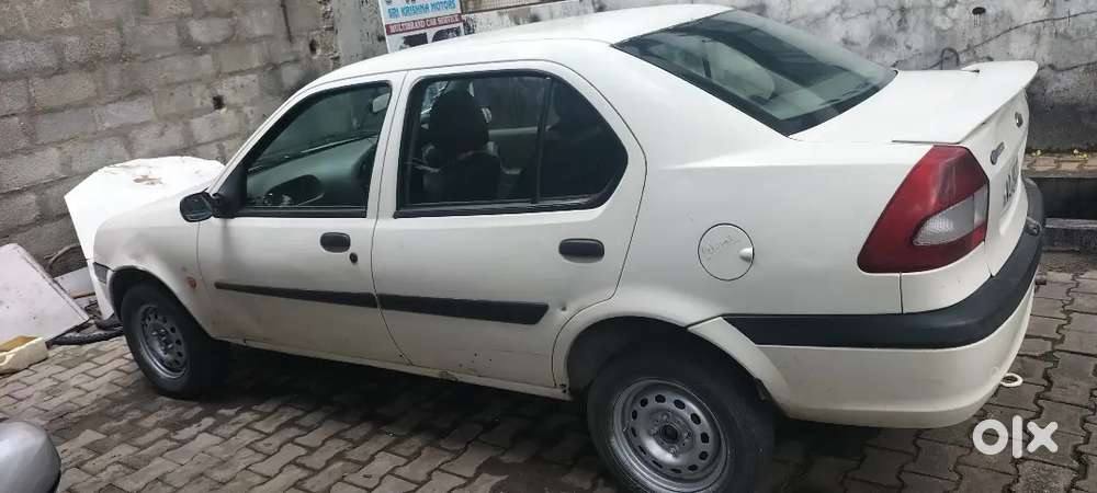 Ford Ikon 1.3 Zxi Petrol 2003