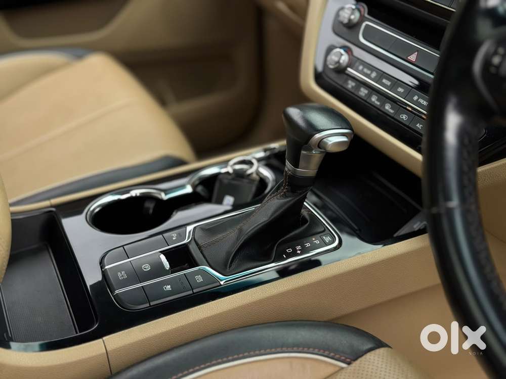 Kia Carnival Premium, 2020, Diesel
